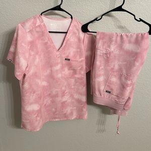 Figs Women’s Scrub Set